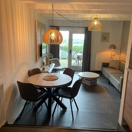 Gezellig Authentiek 4 Persoons Vlakbij Valkenburg *