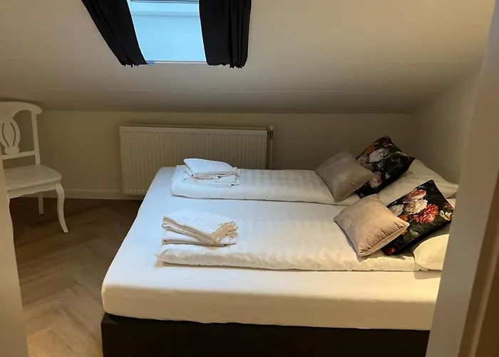 Holiday home Gezellig Authentiek 4 Persoons Vlakbij Valkenburg Voerendaal