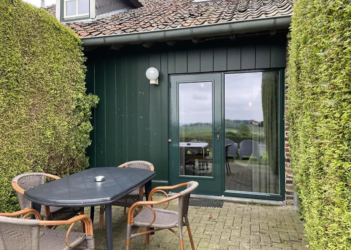 Gezellig Authentiek 4 Persoons Vlakbij Valkenburg *
