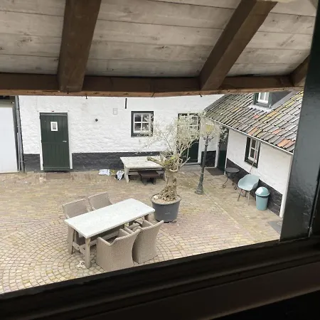 Holiday home Gezellig Authentiek 4 Persoons Vlakbij Valkenburg