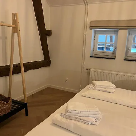 Holiday home Gezellig Authentiek 4 Persoons Vlakbij Valkenburg