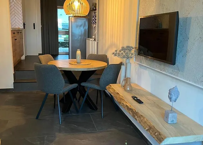 Gezellig Authentiek 4 Persoons Vlakbij Valkenburg *